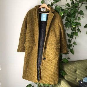 Long coat in beautiful green color!